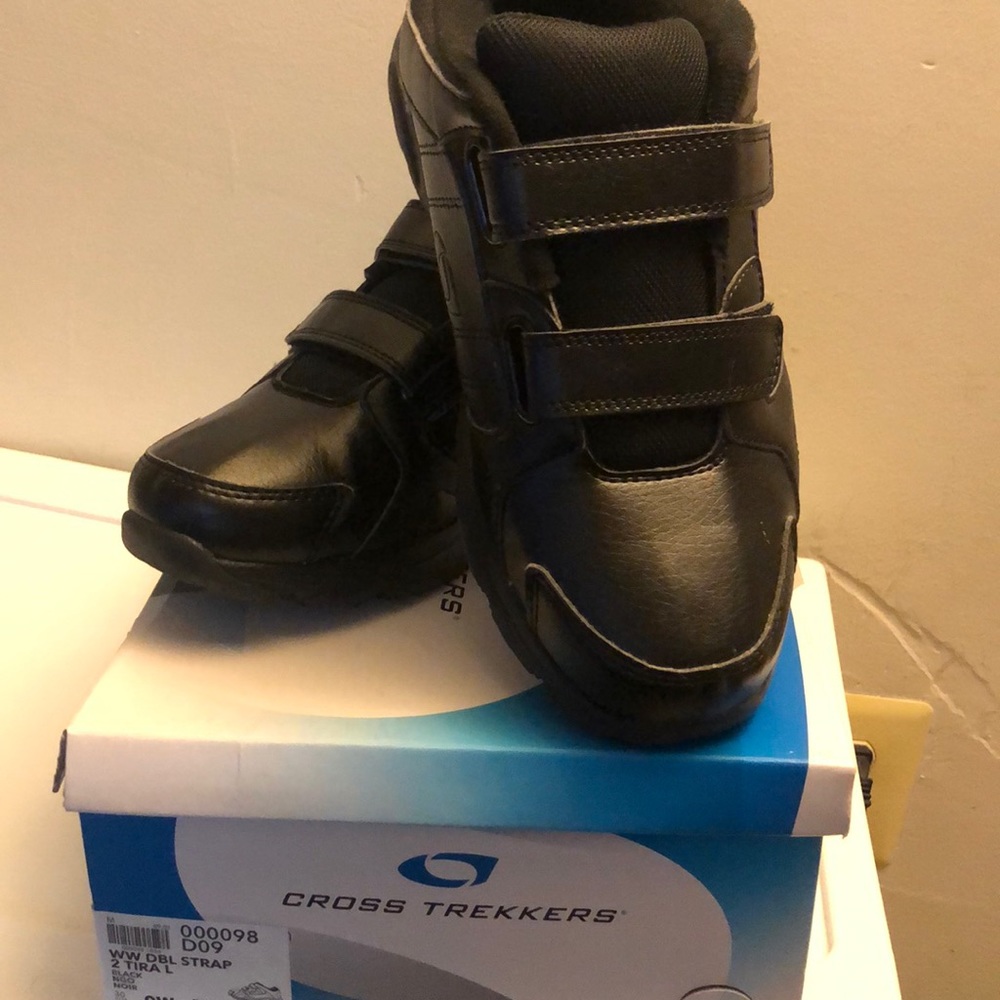 Orthopedic shoes